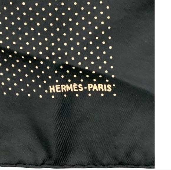 HERMES PARIS Lord y Taylor 100% Silk Pocket Scarf, Hand-Rolled Edges - Picture 2 of 7